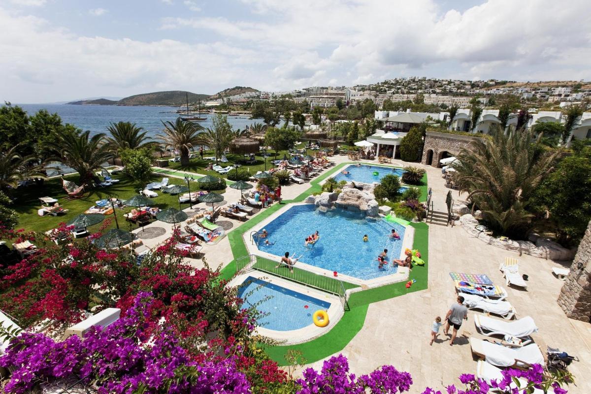 Royal Asarlik Beach Hotel - Housity