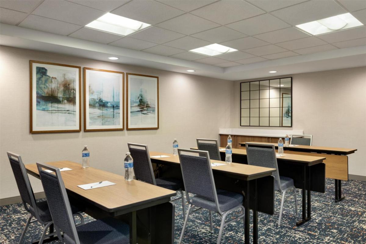 Hampton Inn Hagerstown - Housity