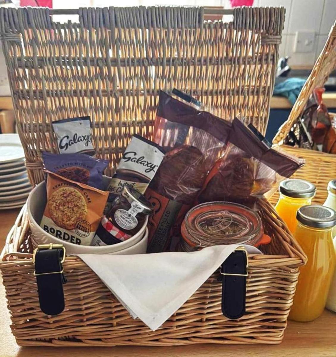 Queens Head Hotel - Housity