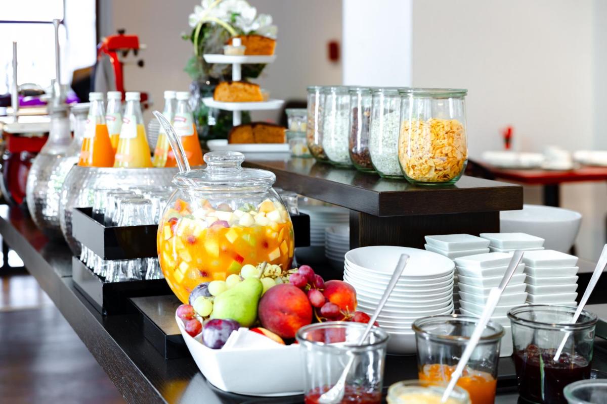 Art & Business Hotel - Housity