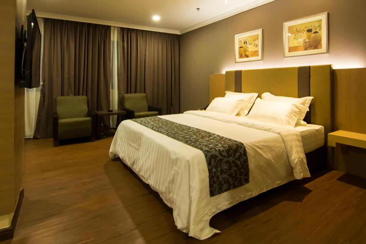 Hotel Anika Kluang - Housity