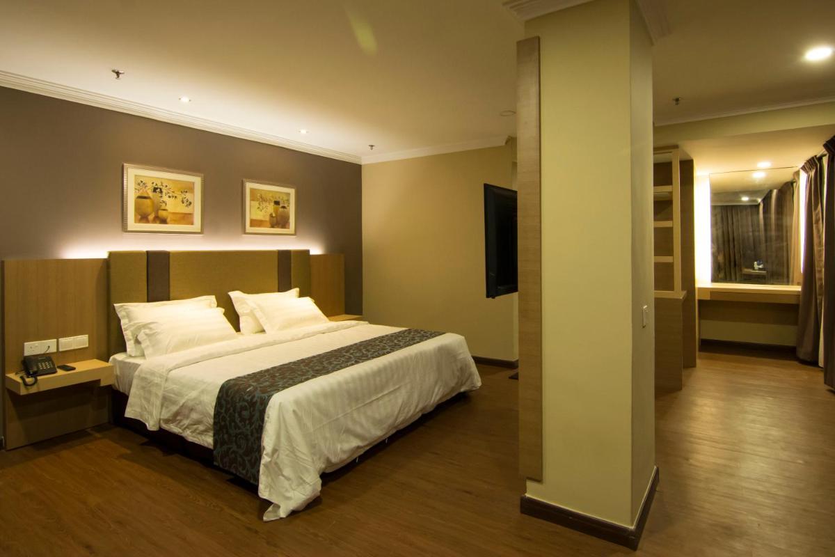 Hotel Anika Kluang - Housity