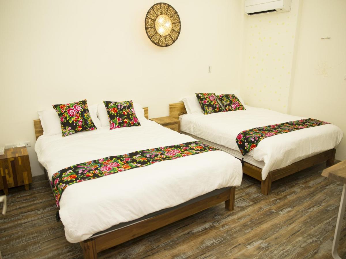 Home & Teak Residence - Housity