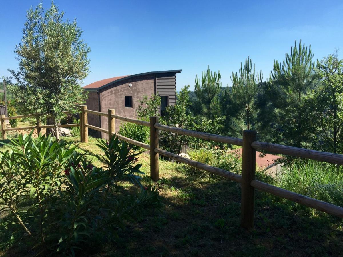 Jardin de l'établissement Domaine de Chalvêches Hôtel SPA 4*