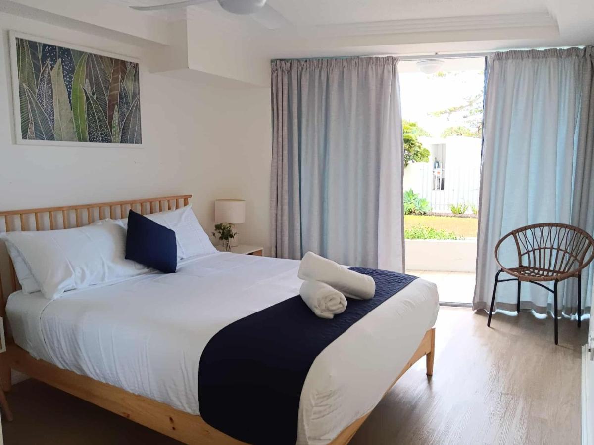 Ground Floor Oceanfront Apartment - Housity