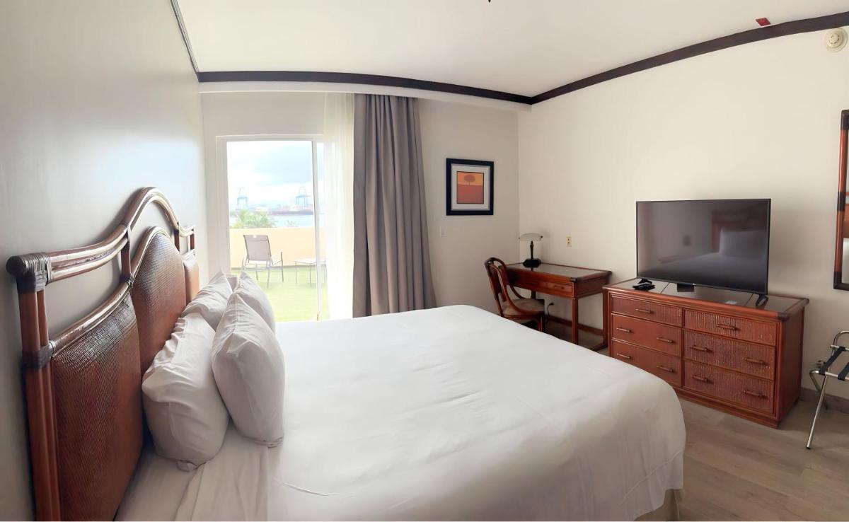 Radisson Colon 2,000 Hotel & Casino - Housity