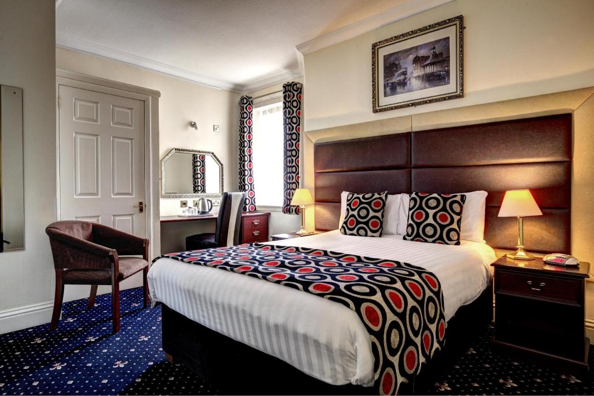 The Imperial Hotel - Housity