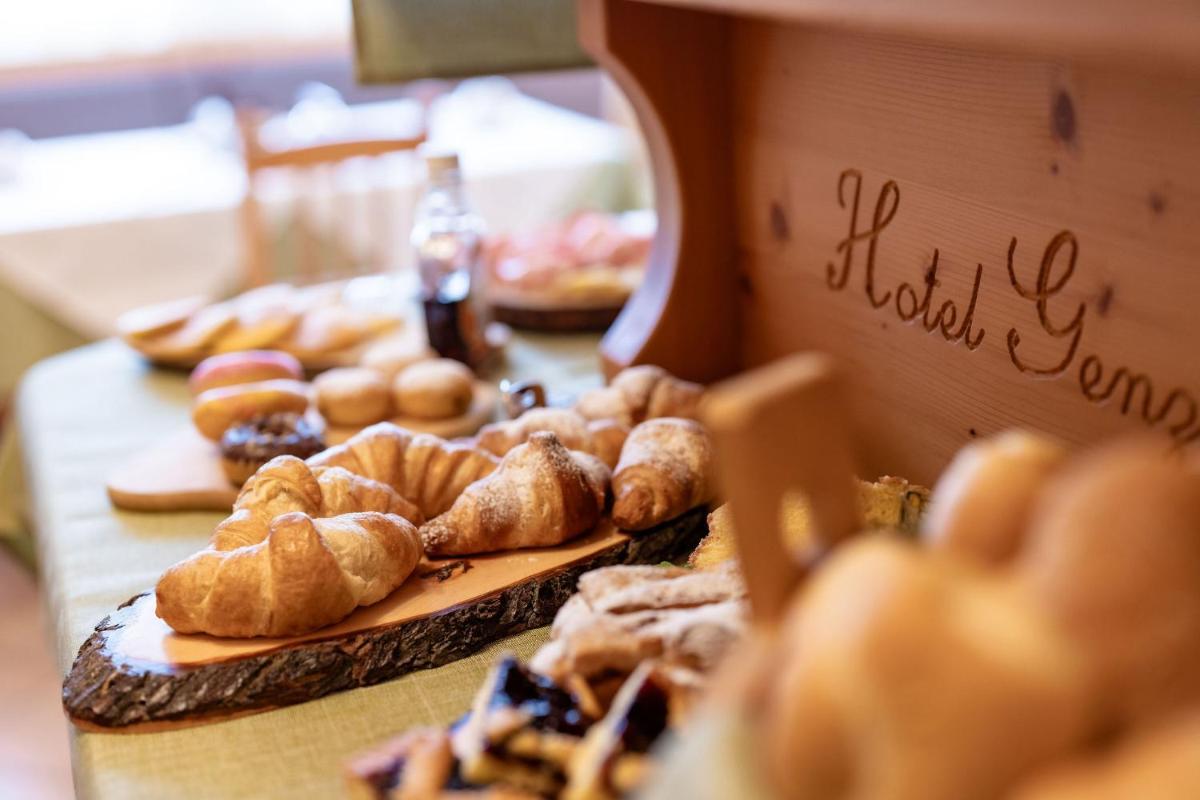 Hotel Genzianella - Housity