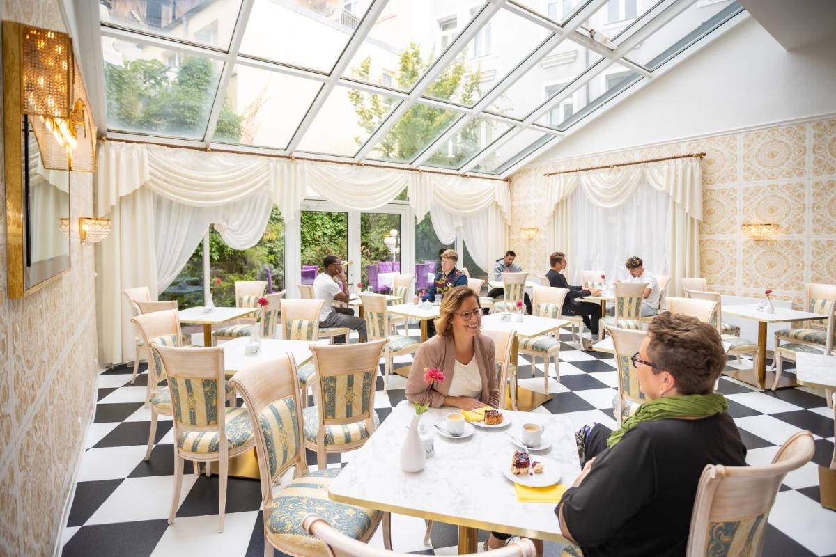 Hotel Alexandra - Housity