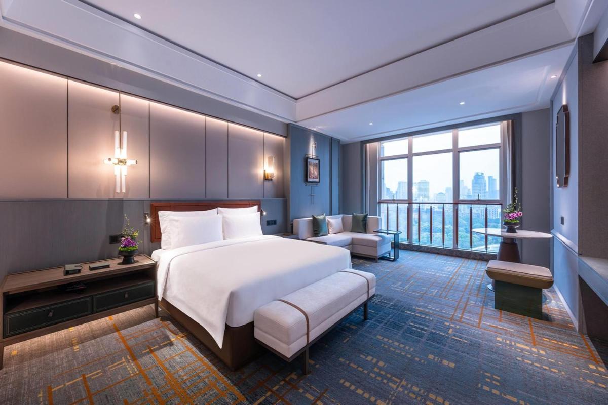 Wyndham Grand Plaza Royale Ningbo - Housity
