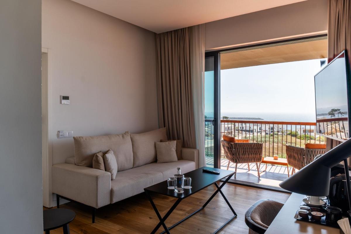 Uma varanda ou terraço em Sines Sea View Business & Leisure Hotel