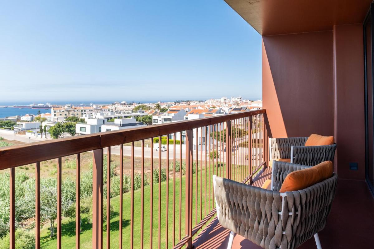 Uma varanda ou terraço em Sines Sea View Business & Leisure Hotel