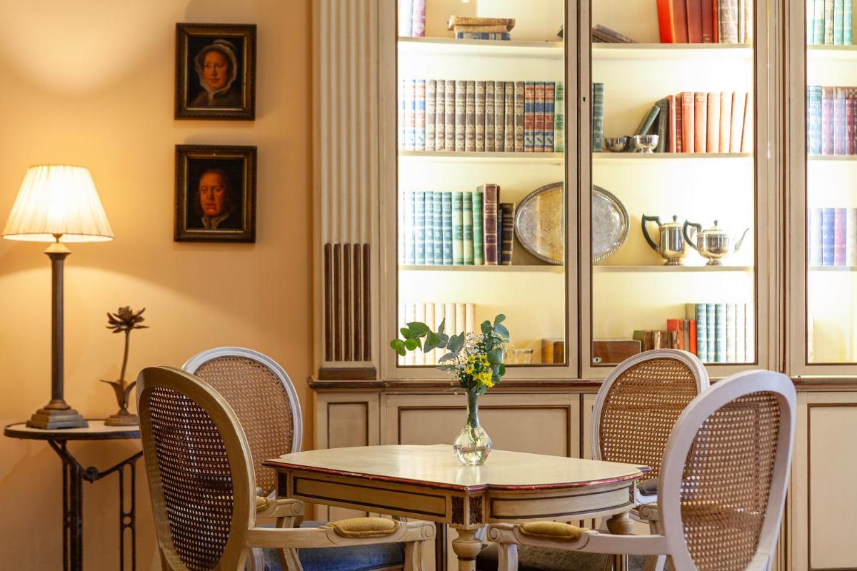 Biblioteca en el hotel