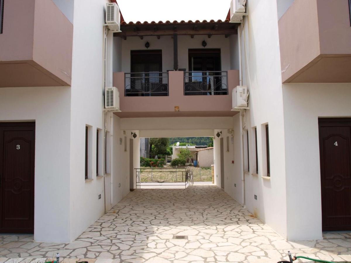 Suitetrails - Agia Anna Apartments