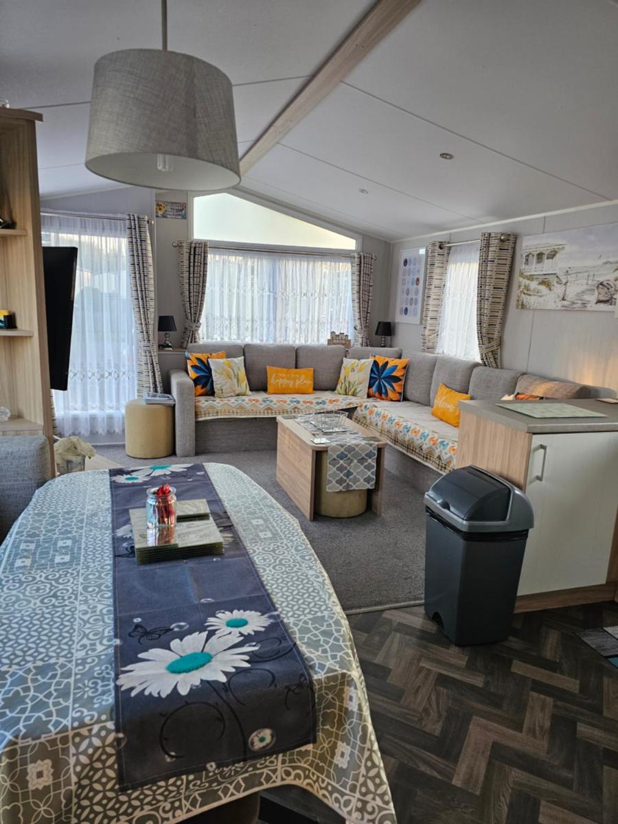 95 Holiday Resort Unity 6 berth Passes Optional - Housity