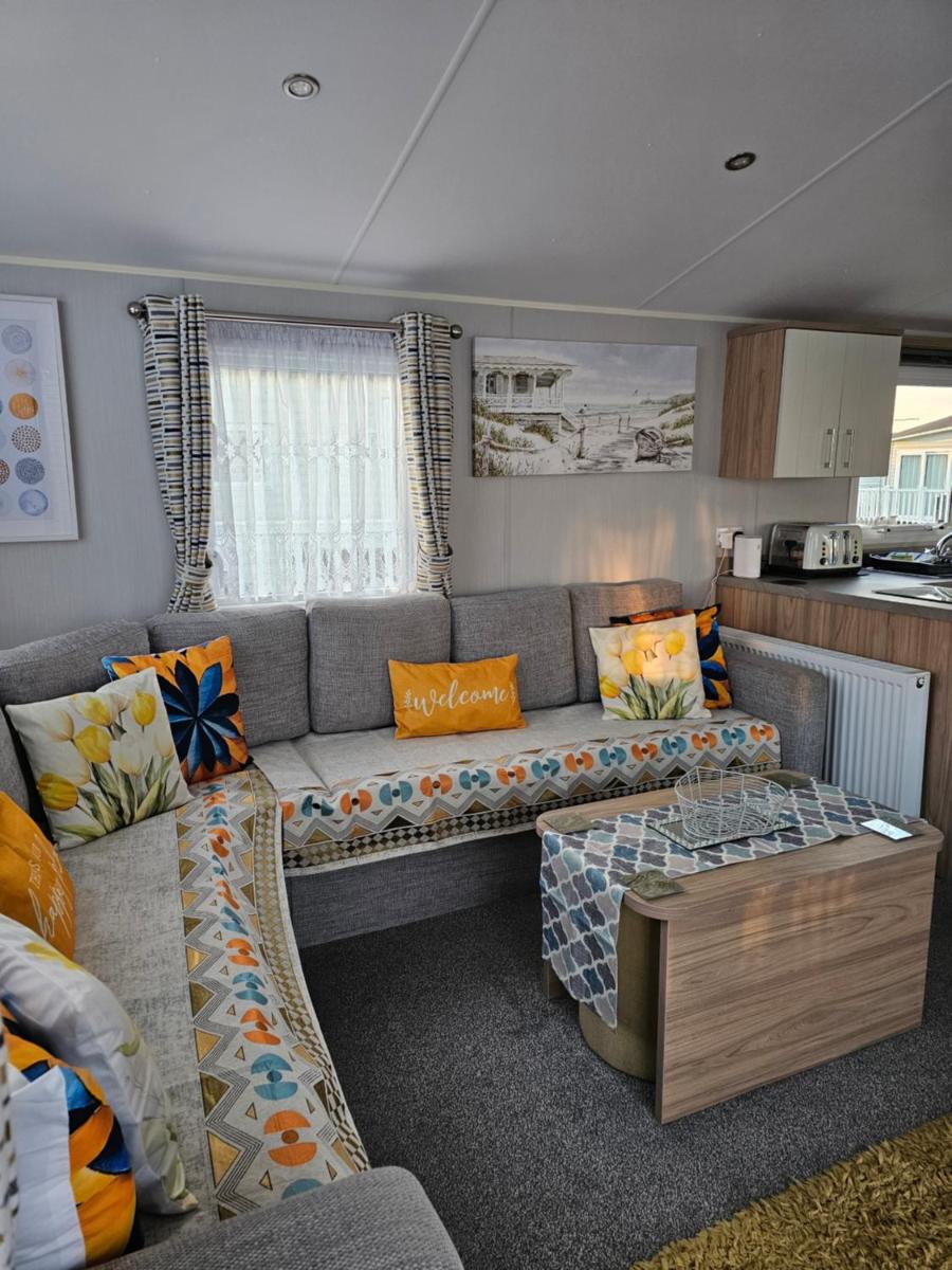 95 Holiday Resort Unity 6 berth Passes Optional - Housity