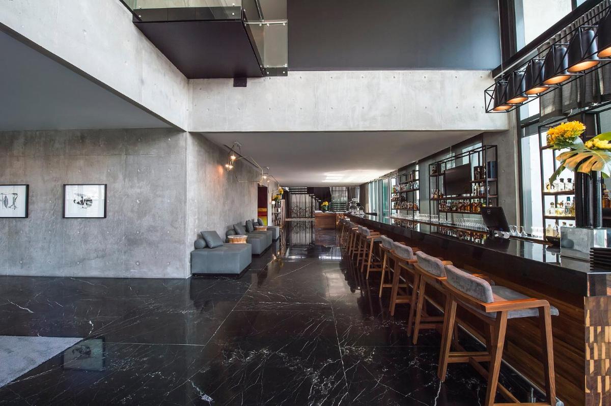 Fiesta Americana Monterrey Pabellón M. - Housity