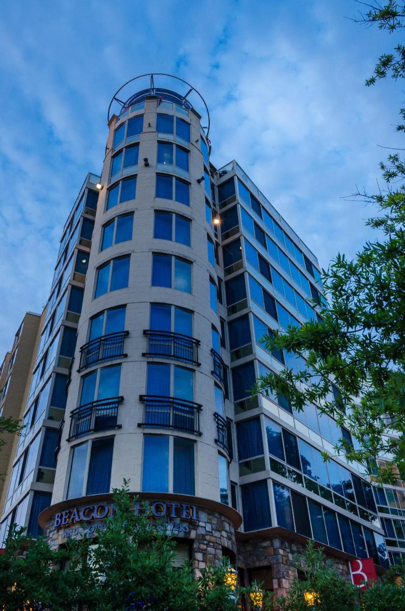 Beacon Hotel & Corporate Quarters - Housity