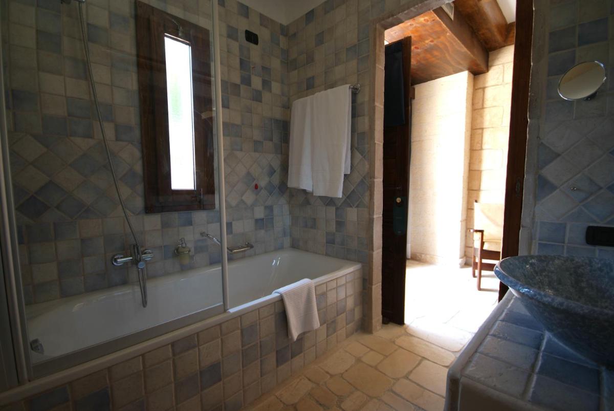 UNA HOTELS Regina Bari - Housity
