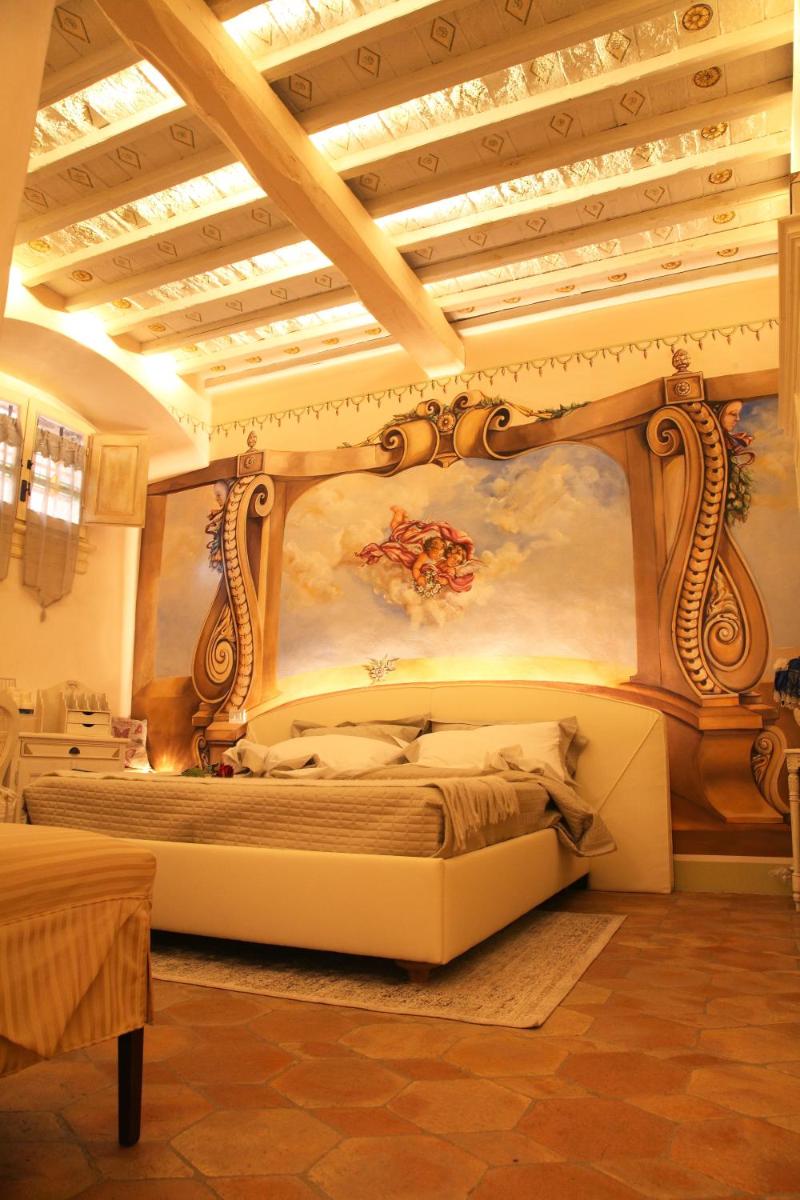Decameron House - Hizvo