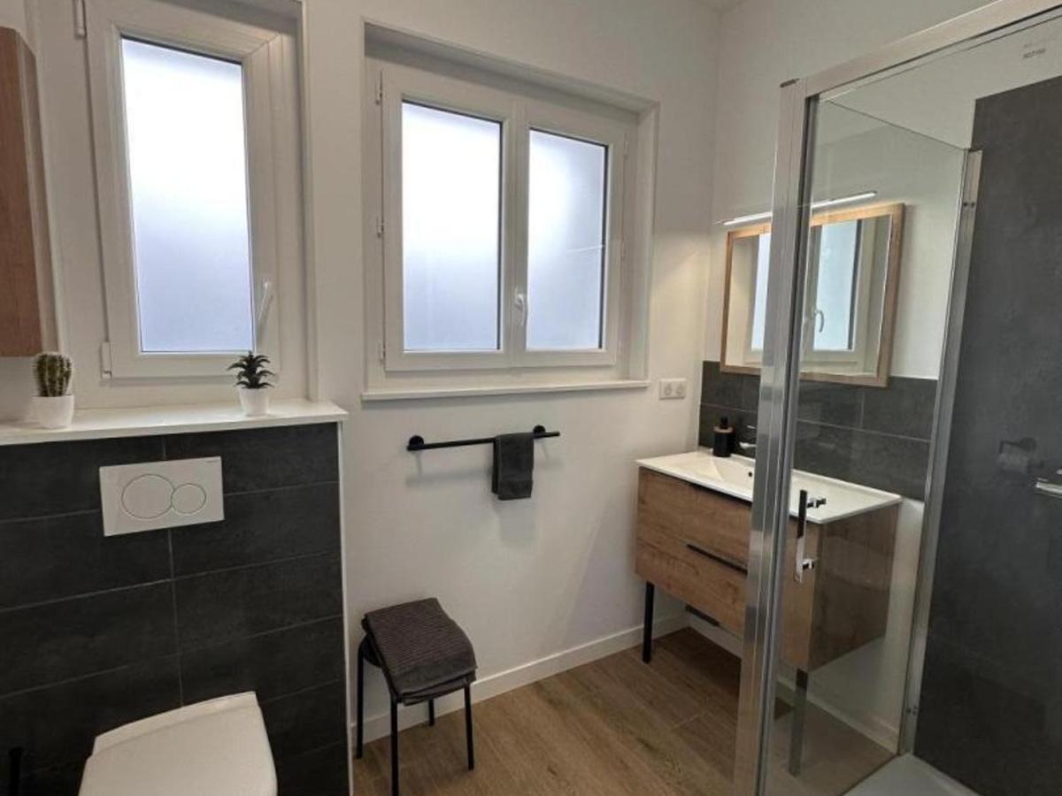 Pavillon rénové avec jardin arboré, proche centre-ville, véranda, parking, wifi, idéal familles - FR-1-489-417 - Housity