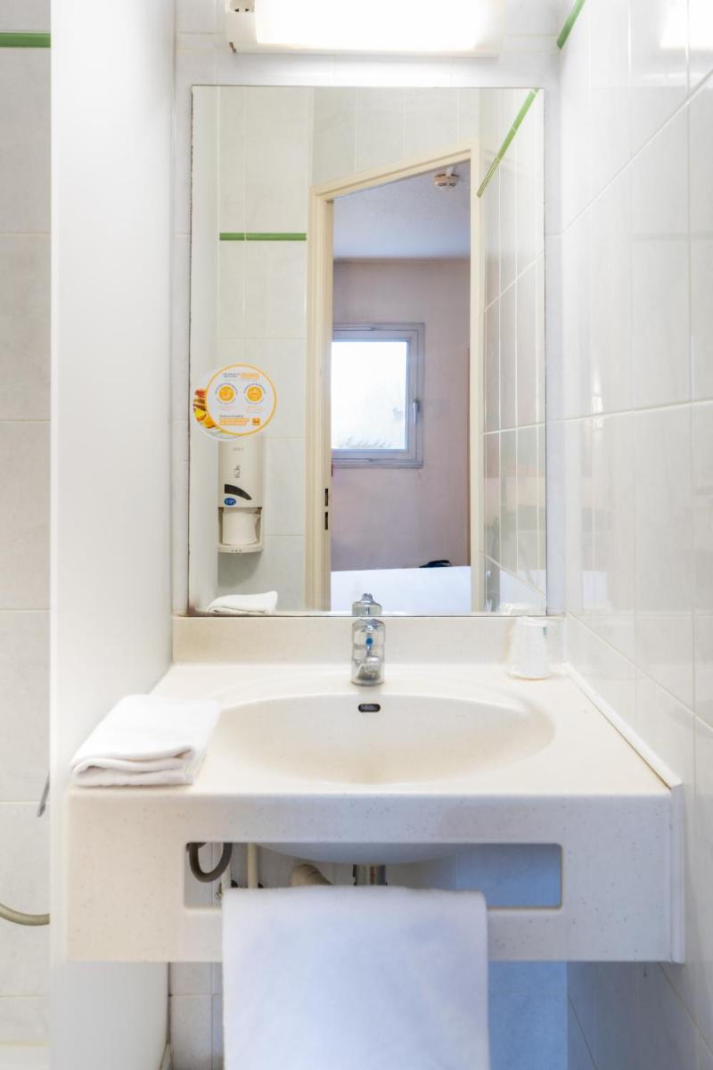 Premiere Classe Bordeaux Nord - Lac - Housity