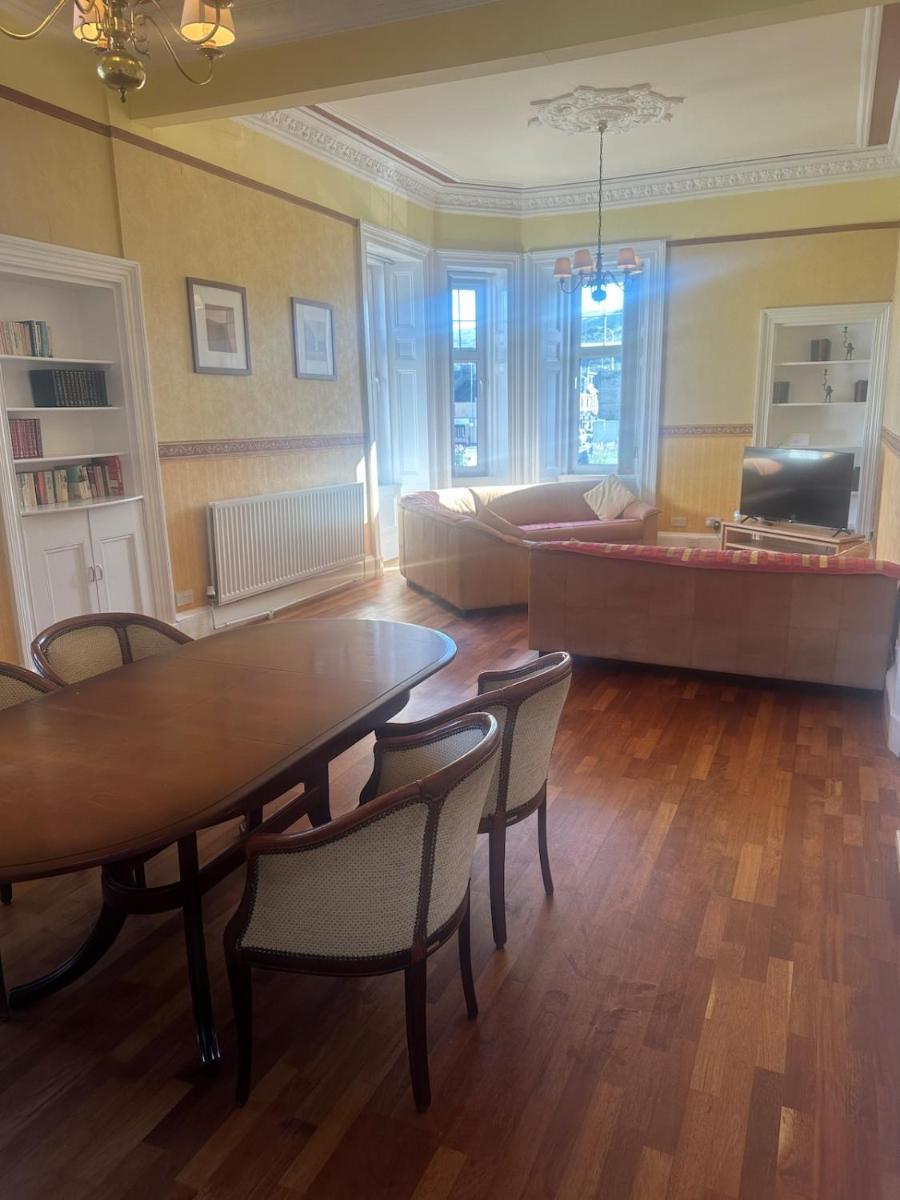 Crawford House - Housity