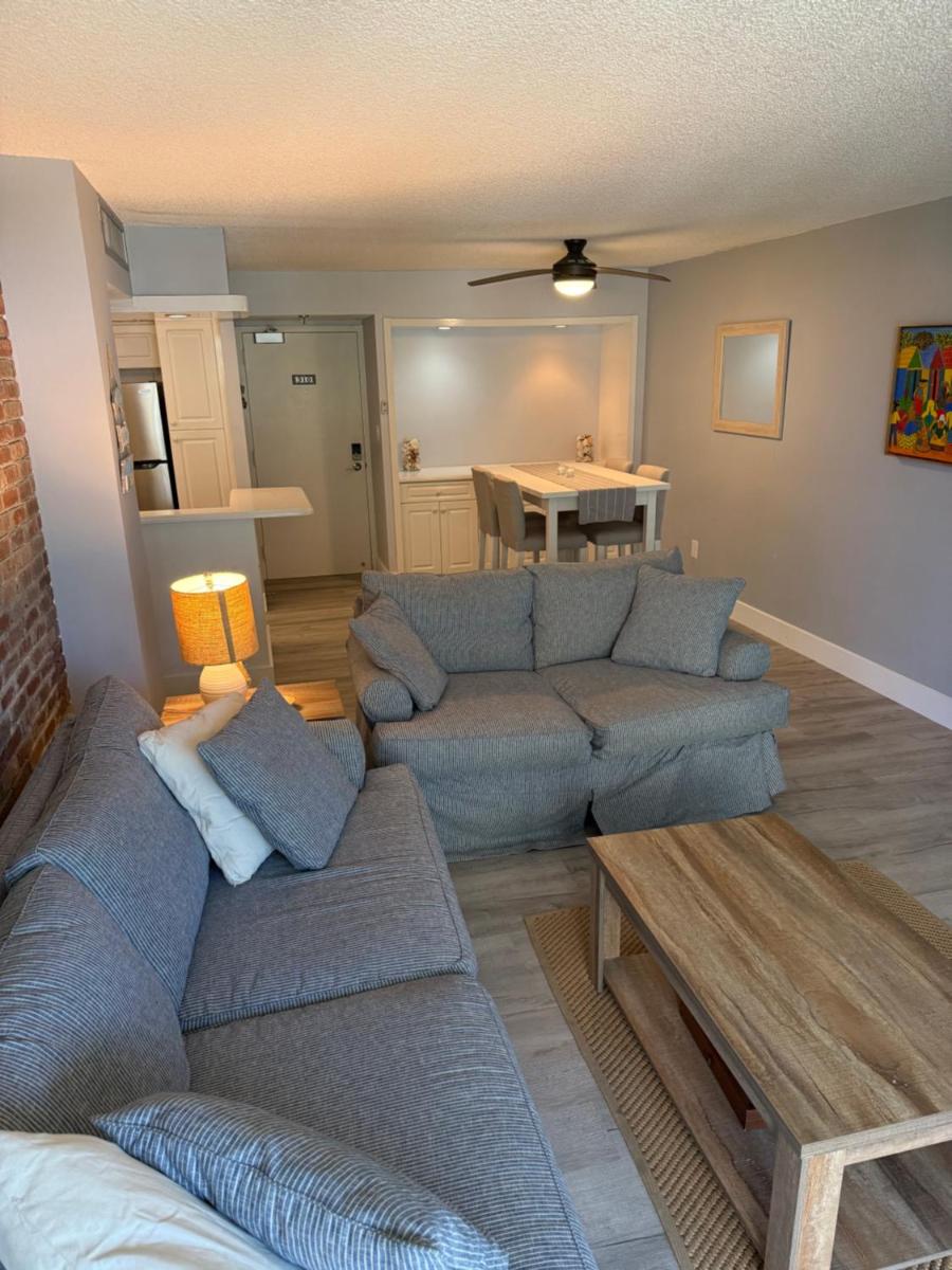 Beach Front Condo In Paradise Marco Island - Hizvo