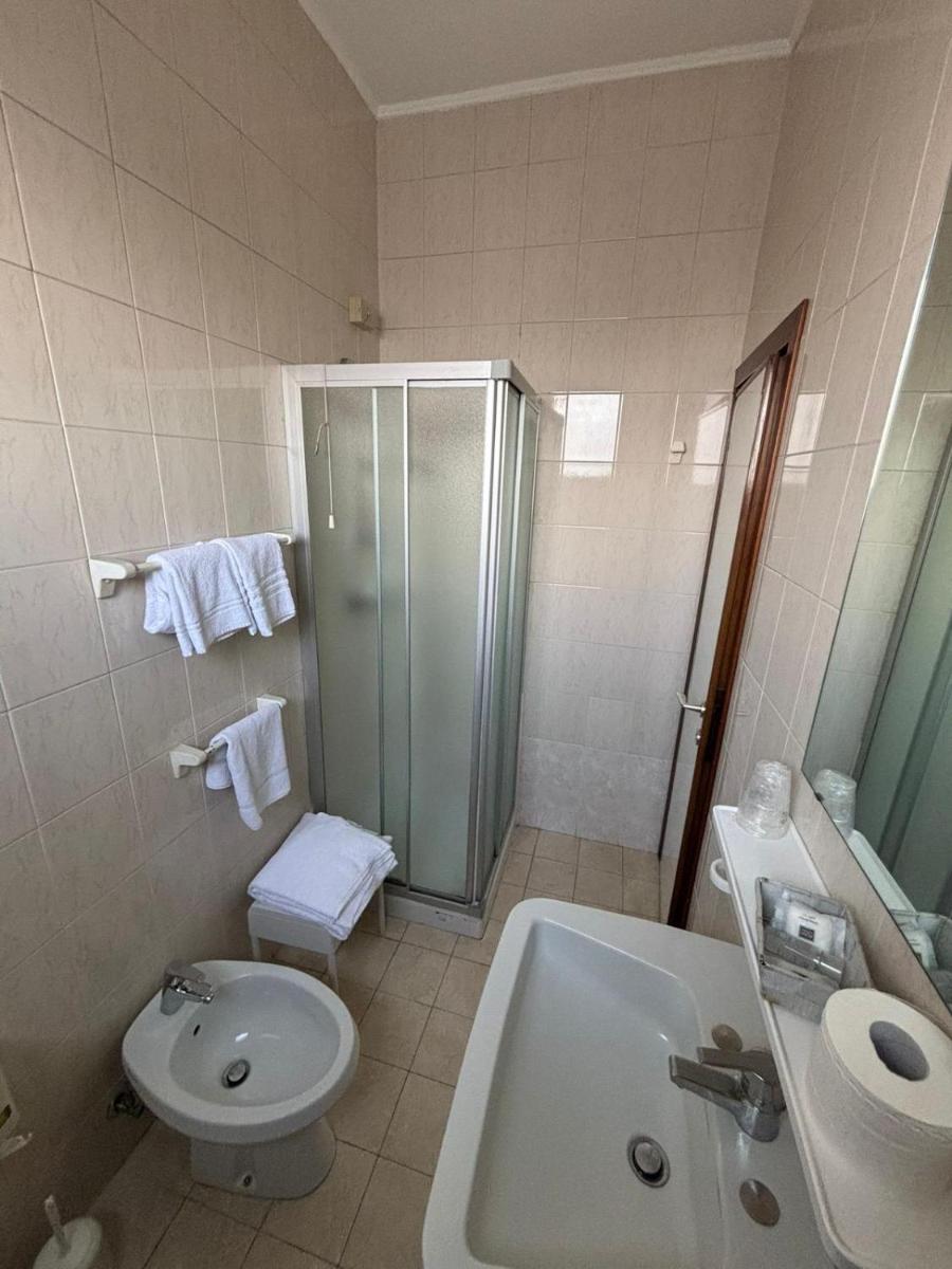 Hotel Florida - Housity