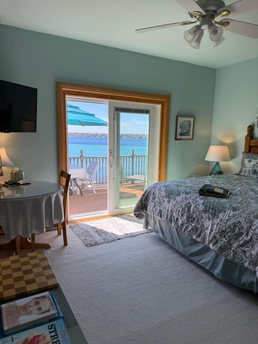 The Torch Lake Bed and Breakfast - Housity