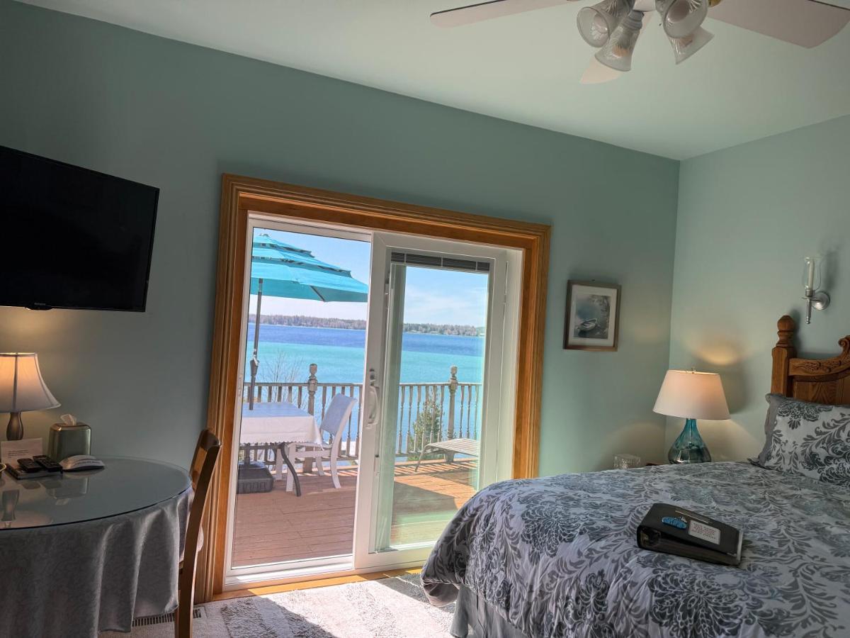 The Torch Lake Bed and Breakfast - Housity