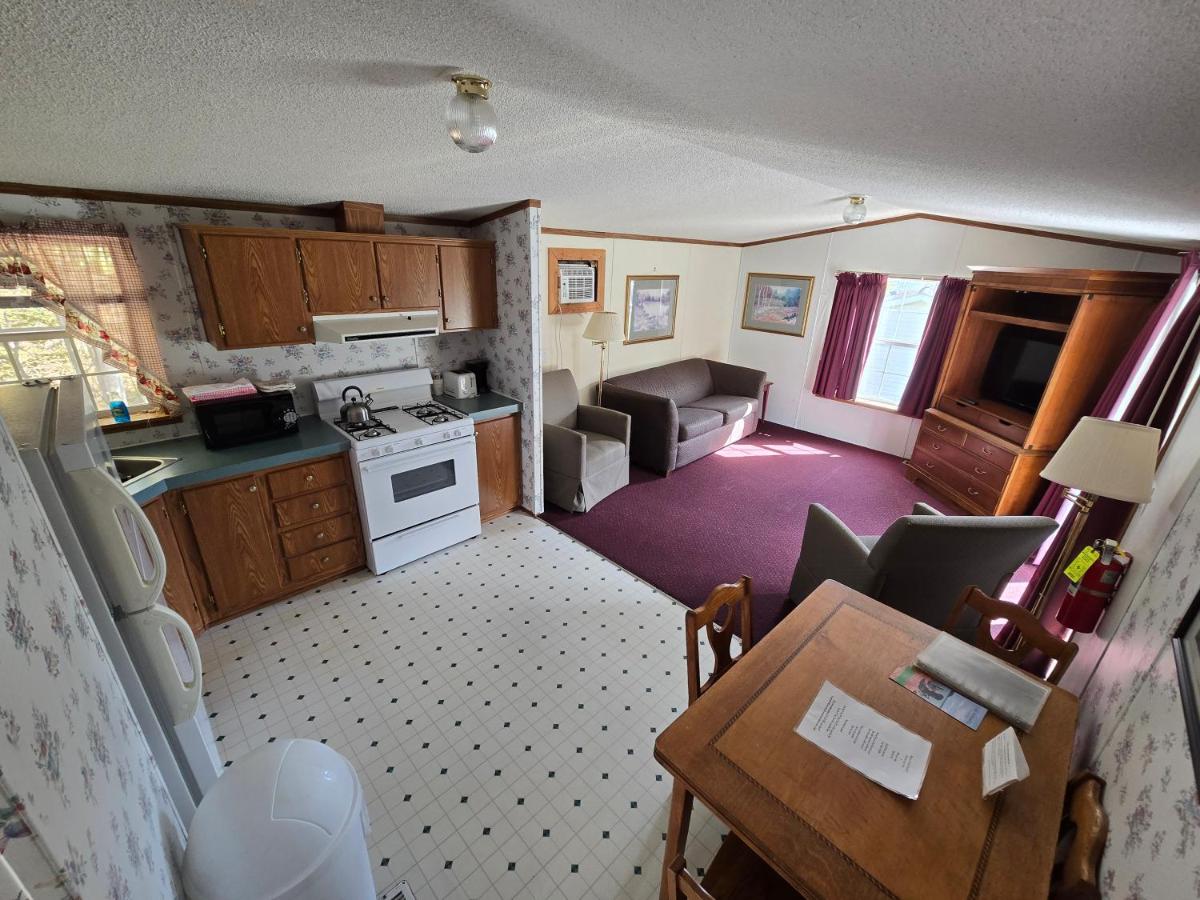 Lake View Motel - Housity
