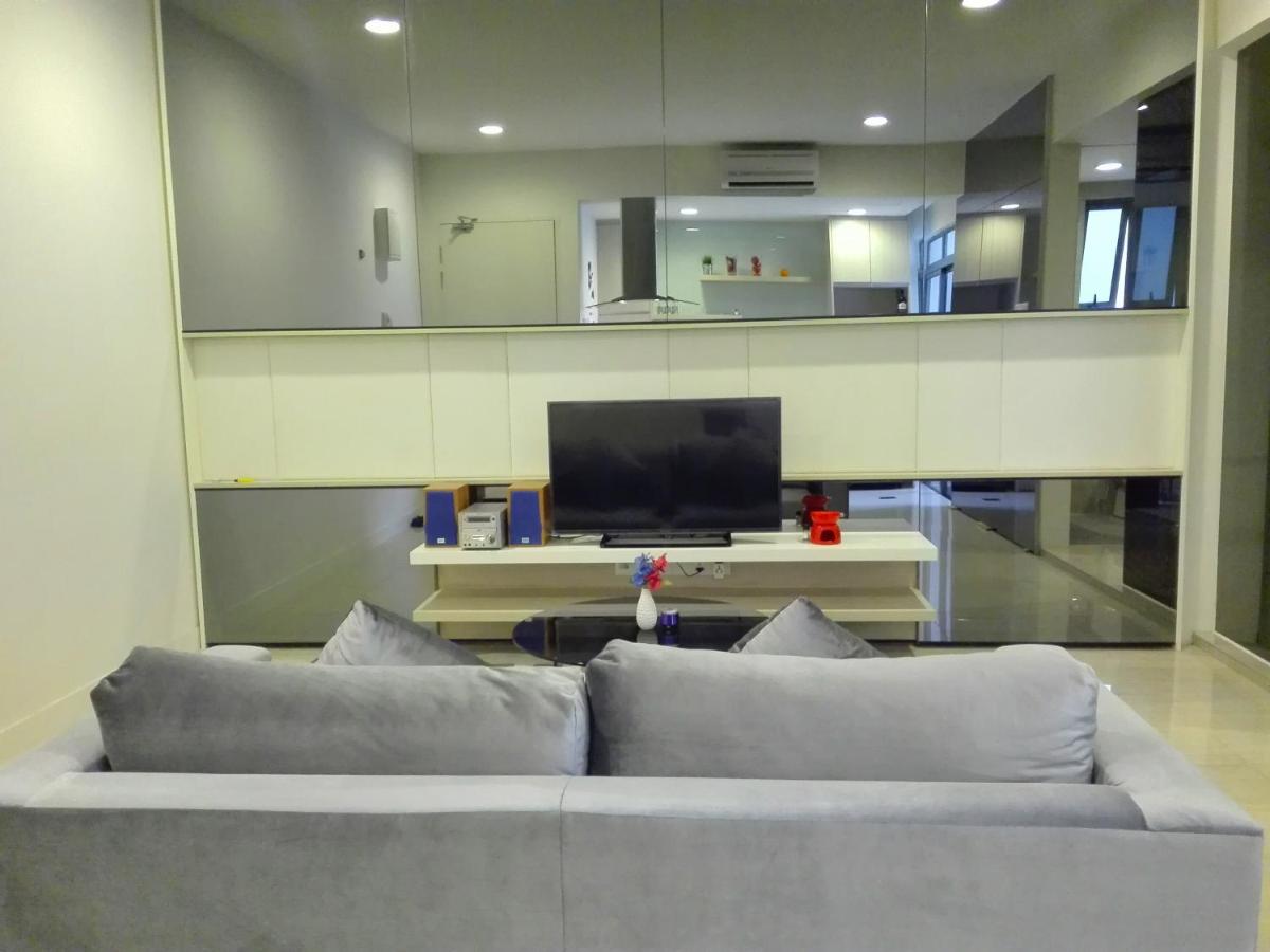 Eve Suite - Housity