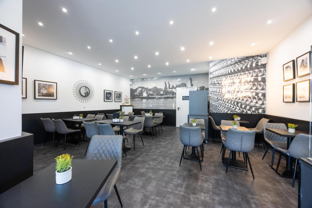 Panorama Hotel Rheinkrone - Housity