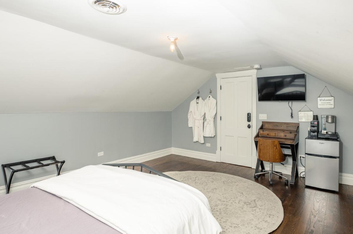 The Plainfield Inn - Housity