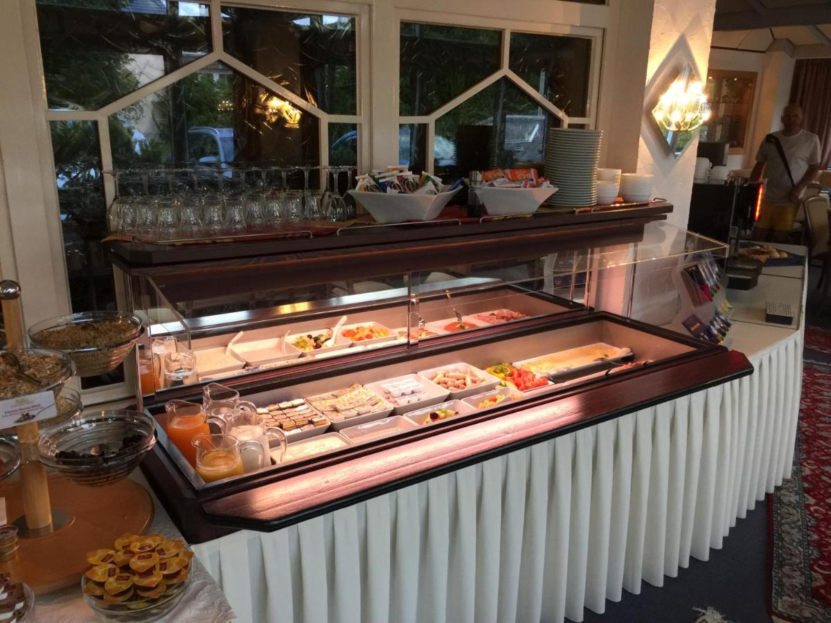 Hotel Knaus am Hafen - Housity