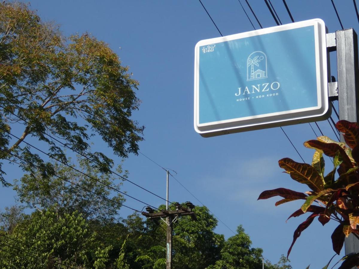 Janzo House - Housity