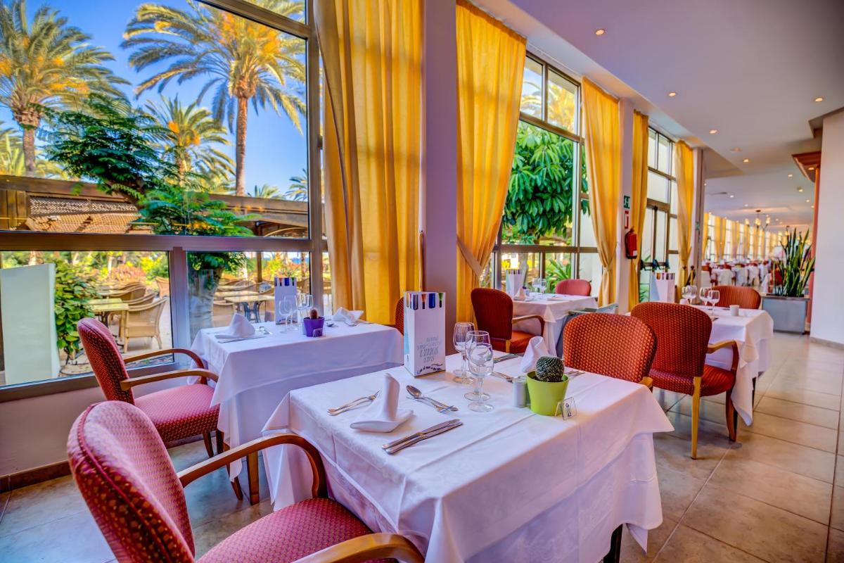 Un restaurante o sitio para comer en SBH Costa Calma Palace Thalasso & Spa