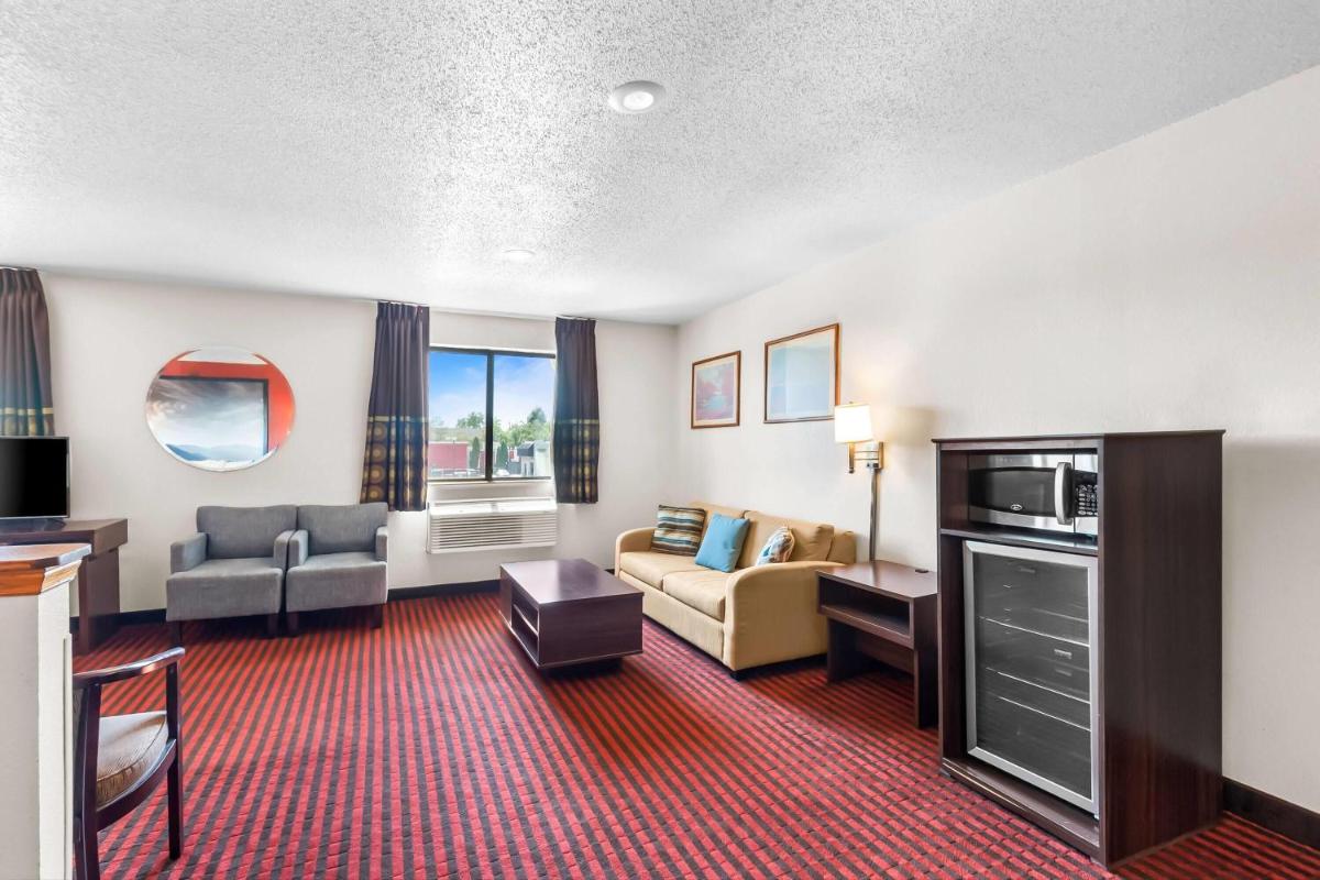 Super 8 by Wyndham Dumfries/Quantico - Housity