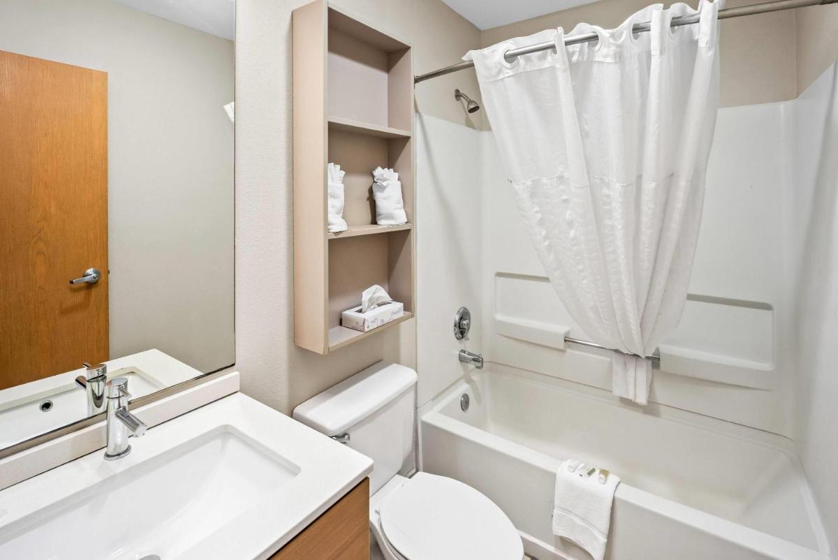 Microtel Inn by Wyndham Greensboro - Housity