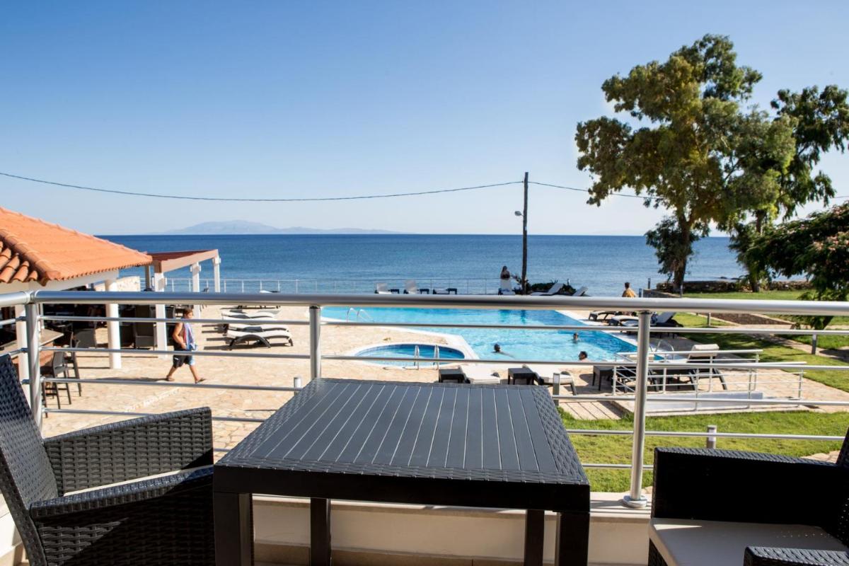 Blue Waves Apartments - Housity