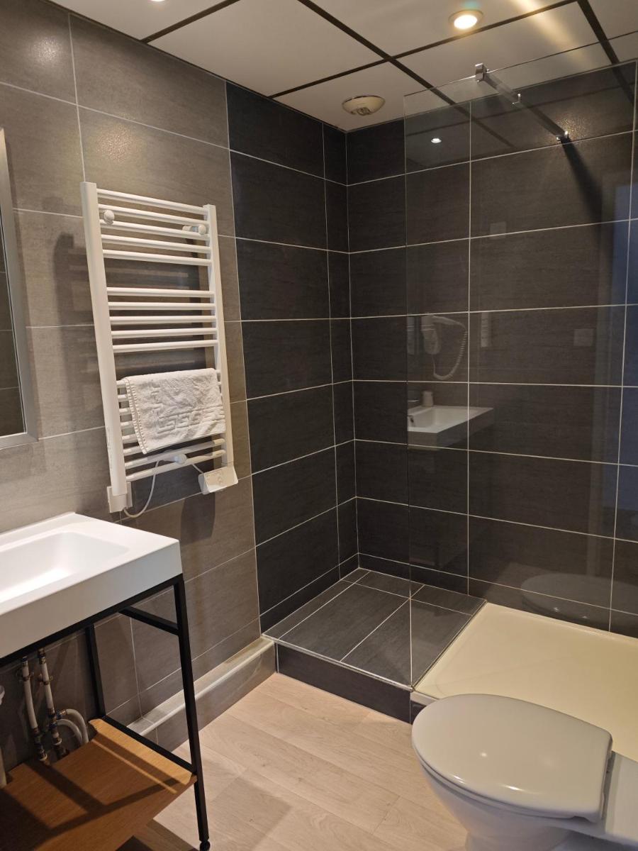 Hôtel Restaurant l'Hirondelle - Housity