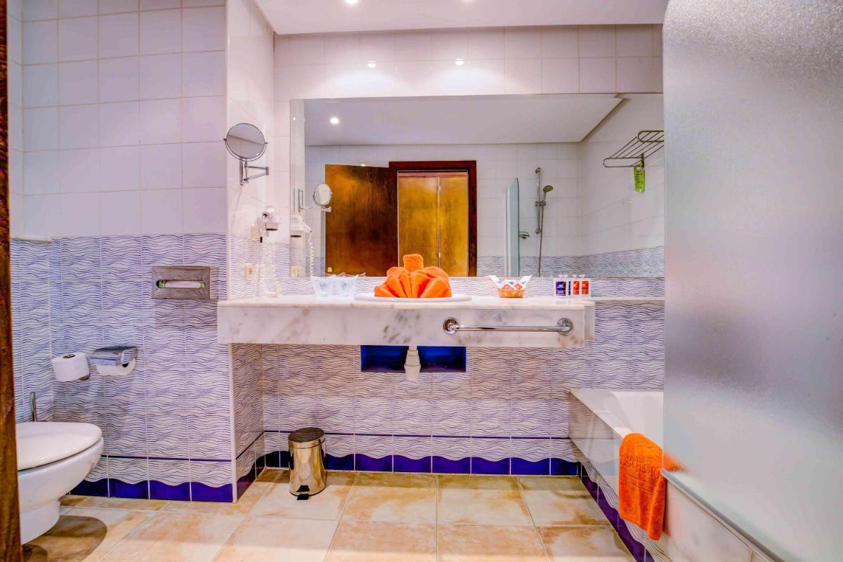 Un baño de SBH Costa Calma Palace Thalasso & Spa