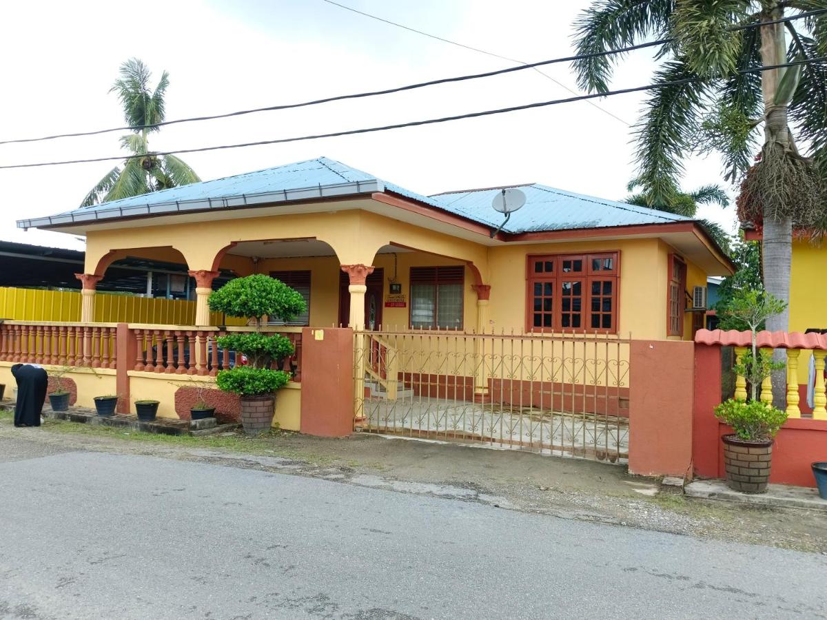 Addin Homestay Tanah Merah - Housity