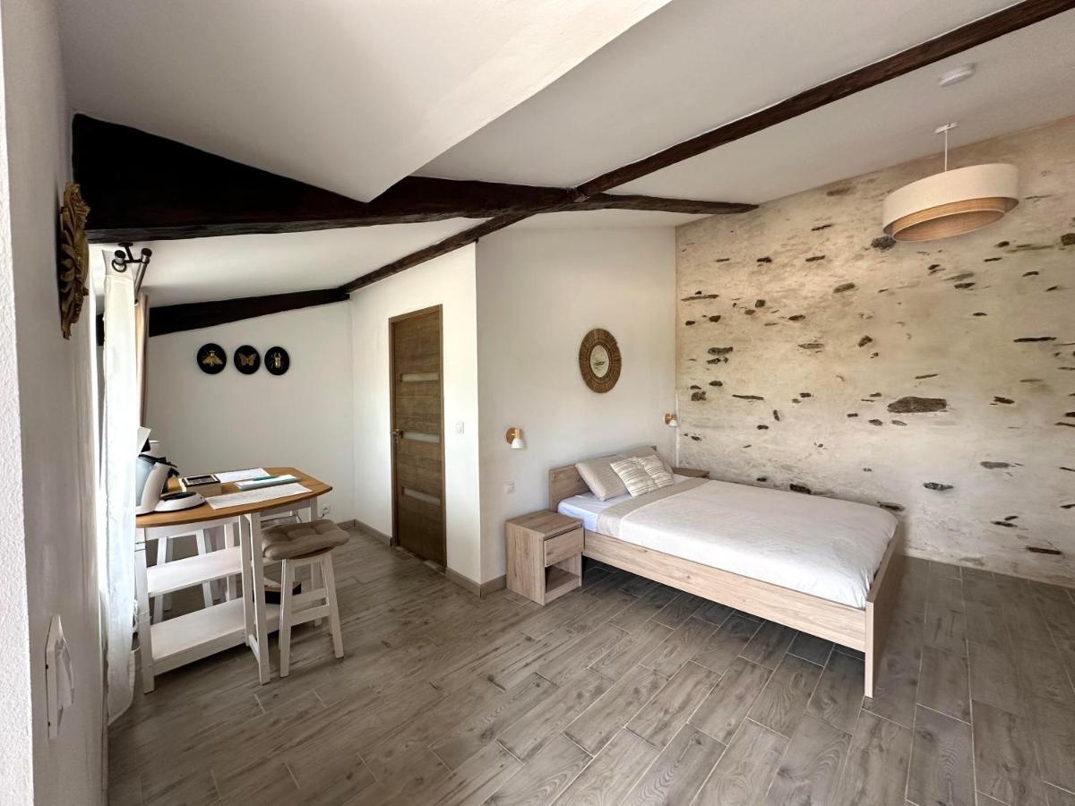 Chambres d'Hôtes ''SOUS L'OMBRE DES MIMOSAS'' - Housity