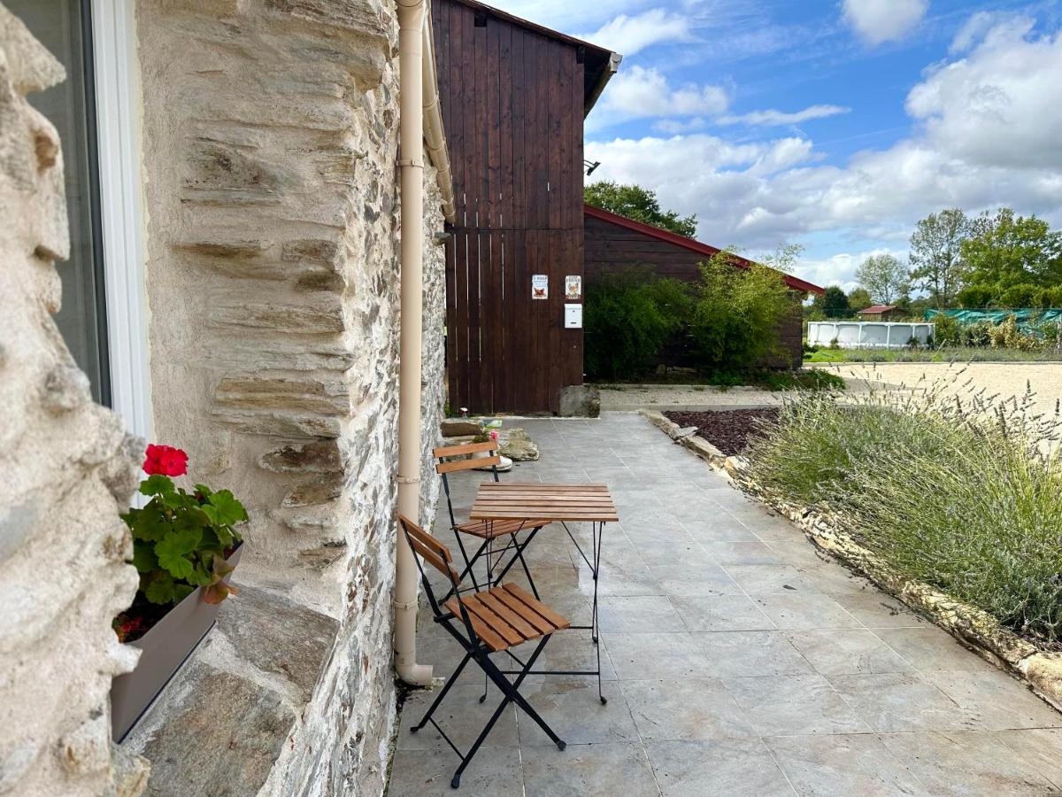 Chambres d'Hôtes ''SOUS L'OMBRE DES MIMOSAS'' - Housity