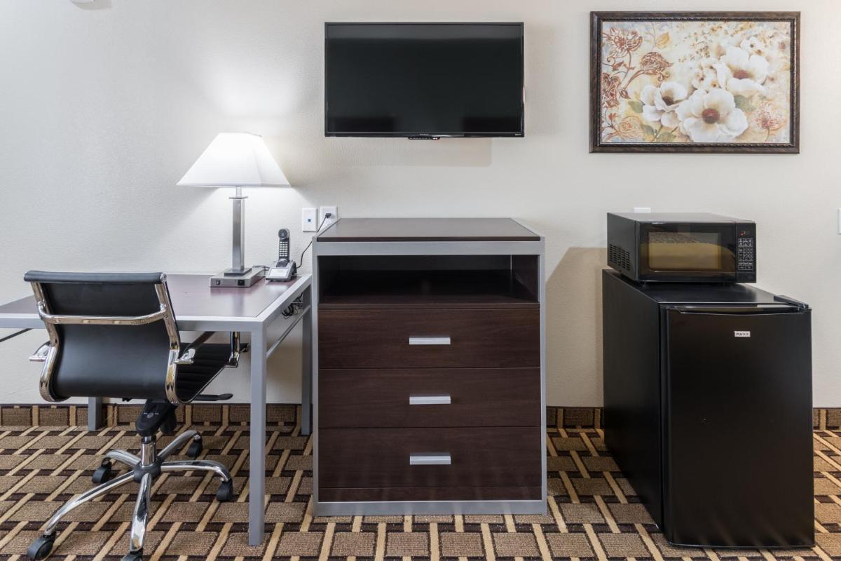 Scottish Inns & Suites - Housity