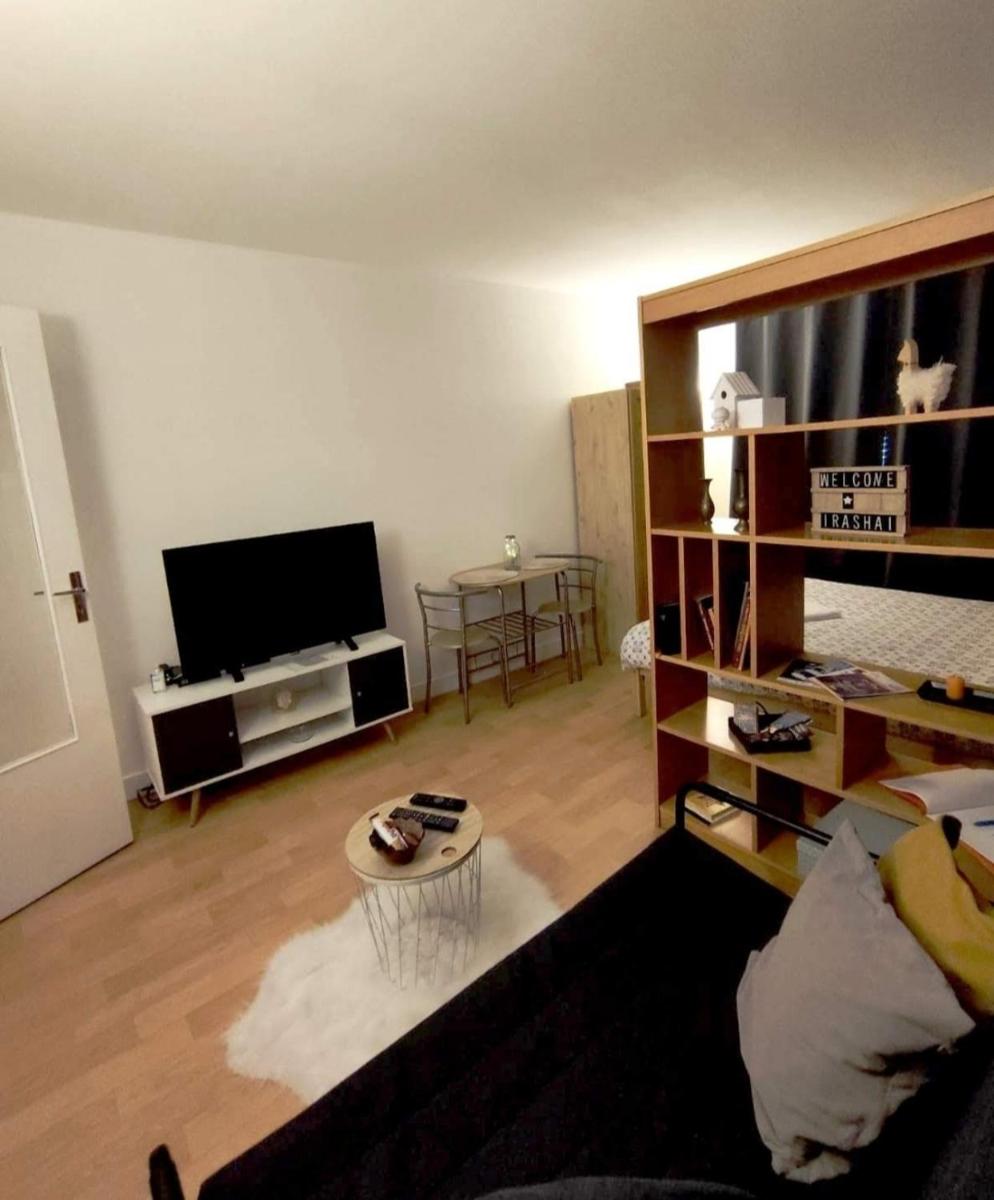 Superbe studio à deux pas de la gare de Chartres - Hizvo