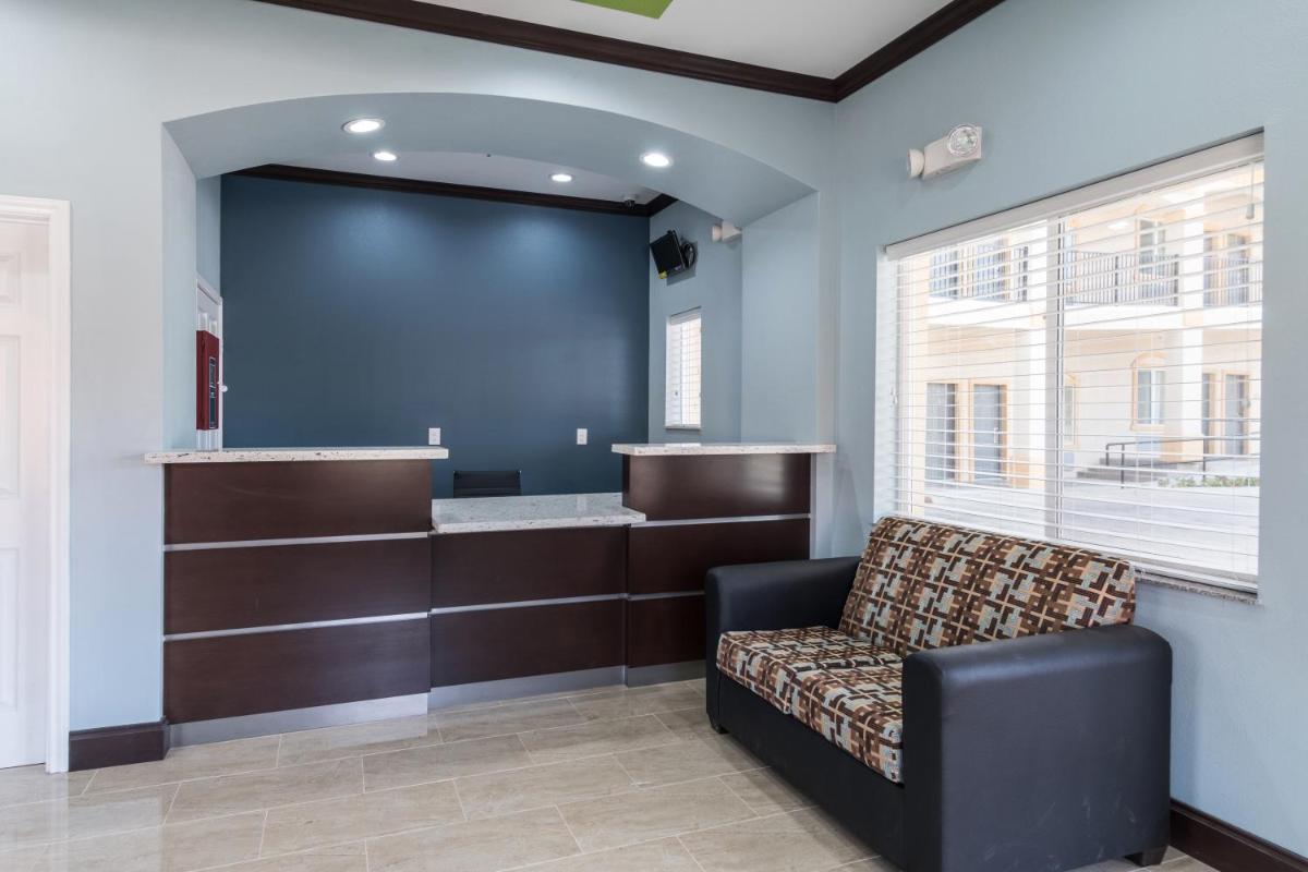 Scottish Inns & Suites - Housity