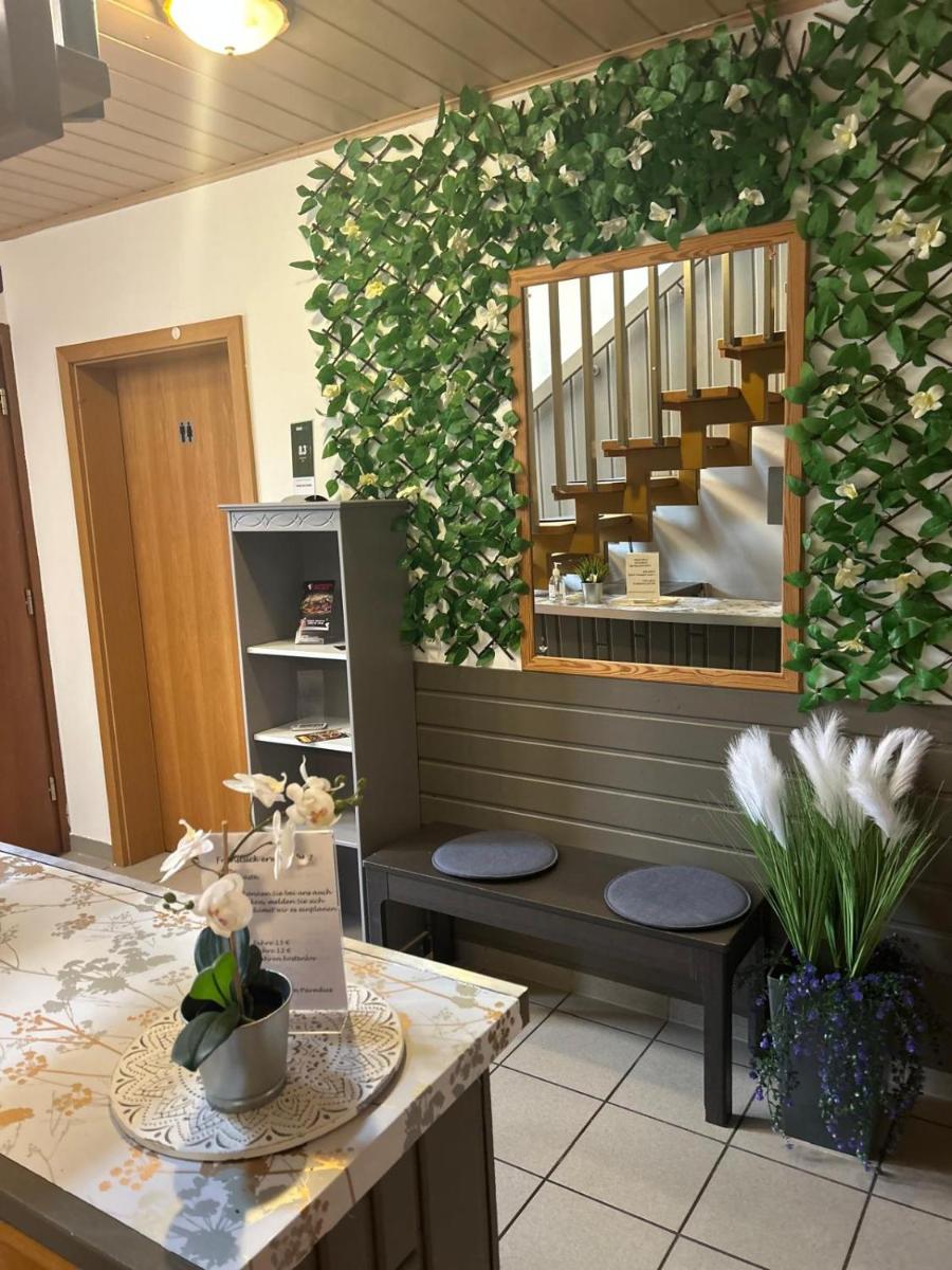 Pension Zum Paradies - Housity